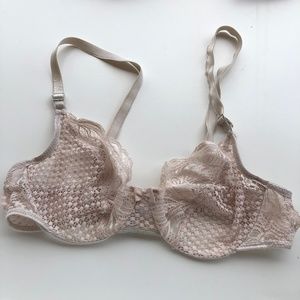 Oscar De La Renta Nude Sheer Lace Bra